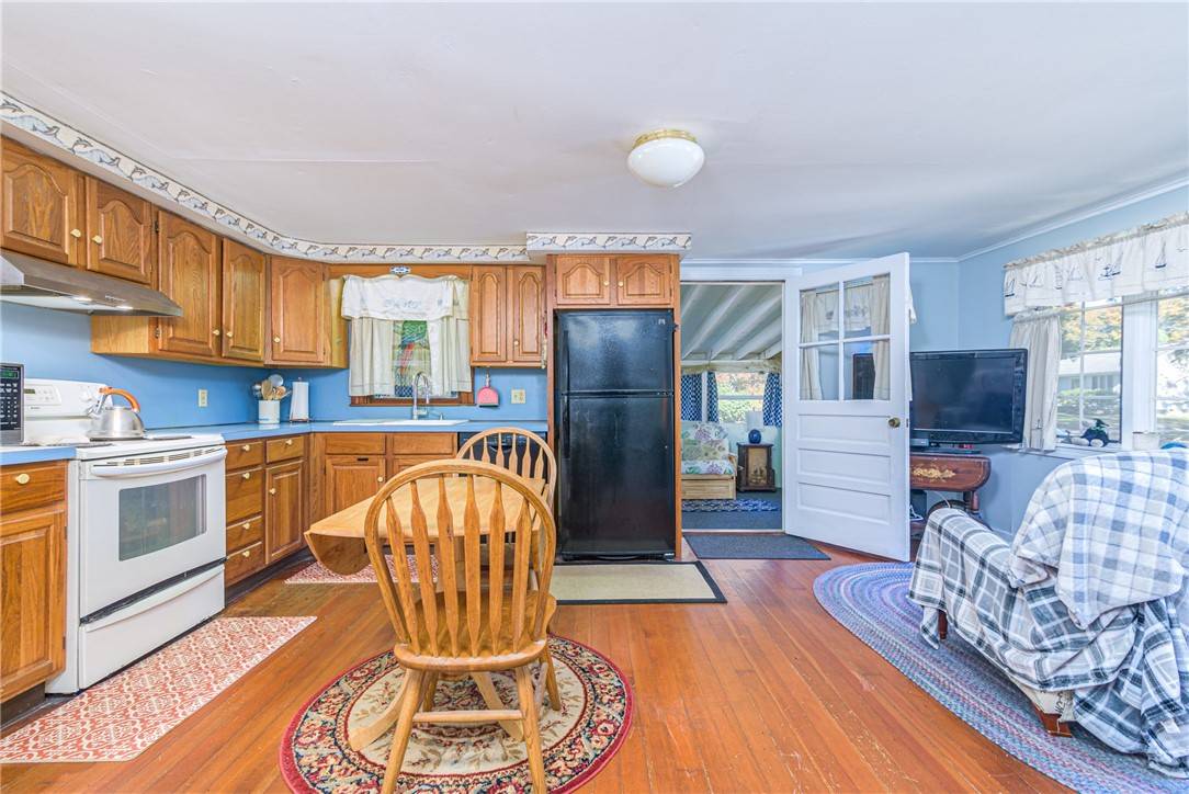 South Kingstown, RI 02879,223 Mautucket RD