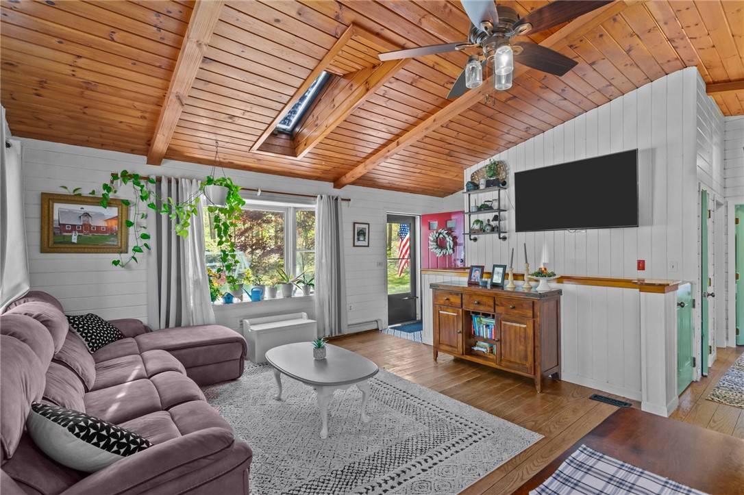 Scituate, RI 02857,519 Hartford PIKE