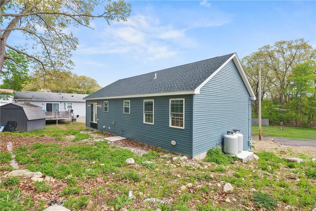 Cranston, RI 02921,178 Highland AVE