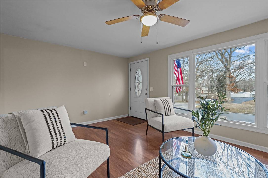 East Greenwich, RI 02818,5 Cononchet TRL