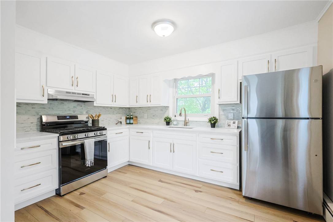 Westerly, RI 02891,7 Maggio AVE