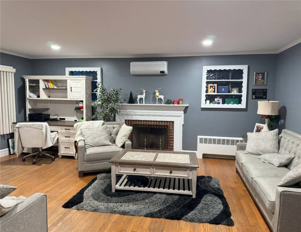 North Providence, RI 02911,9 Farnum AVE