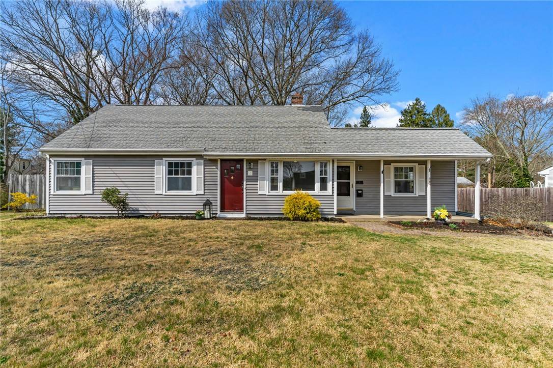 Barrington, RI 02806,4 Sherbrooke RD