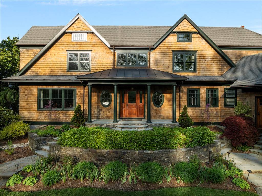 Barrington, RI 02806,136 Adams Point RD