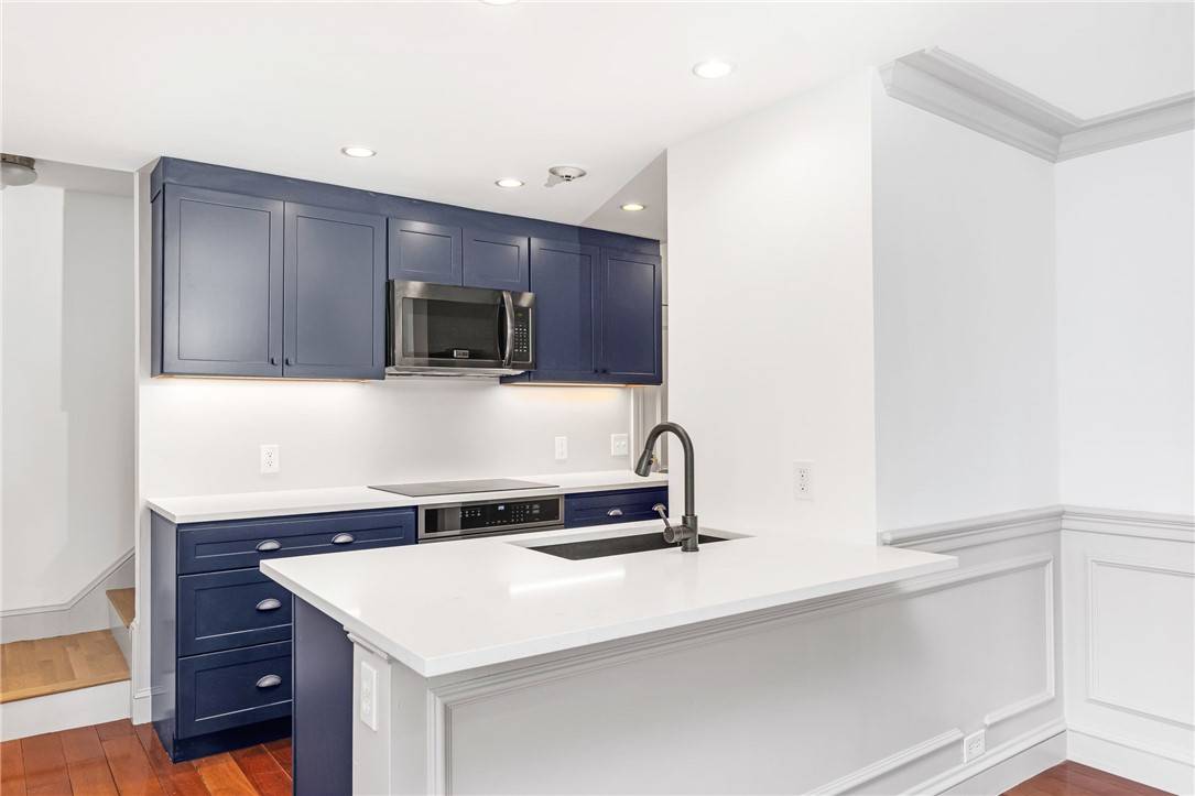 Providence, RI 02903,283 Benefit ST #281D