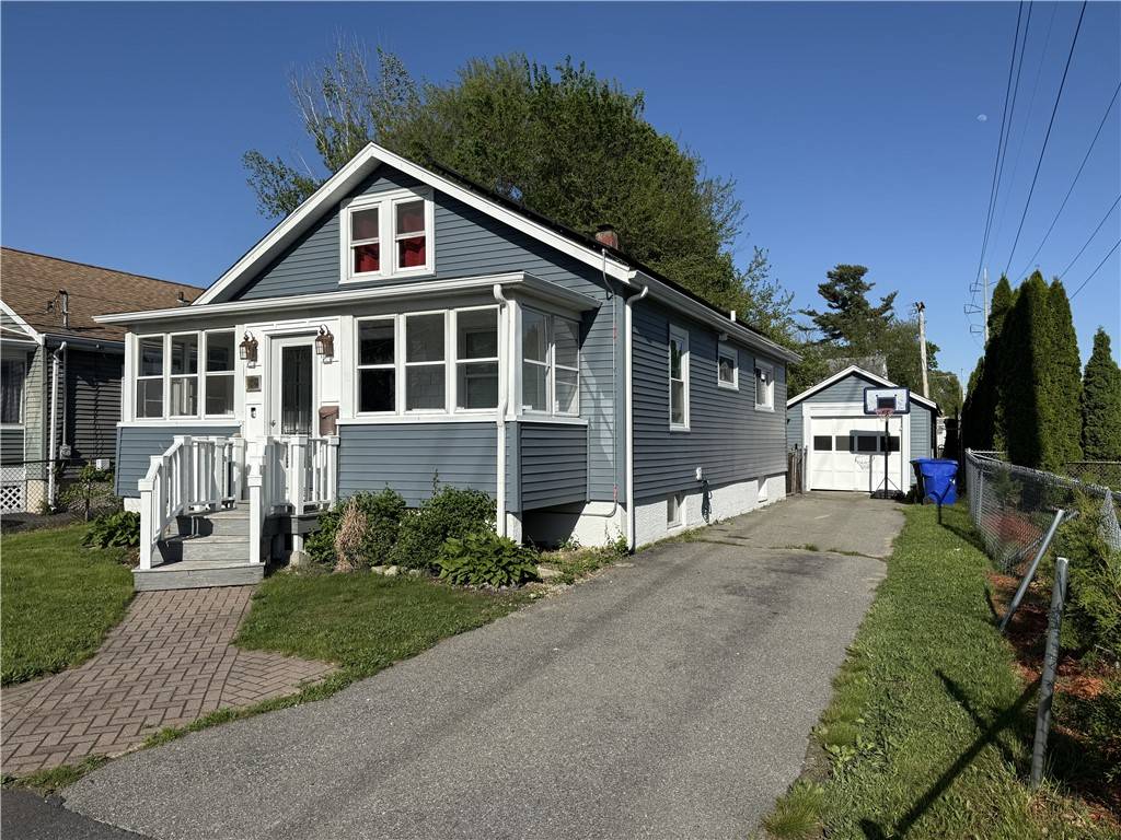East Providence, RI 02914,74 Outlook AVE