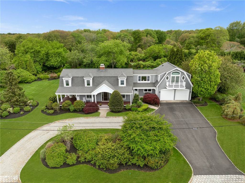 Narragansett, RI 02882,45 Cliff DR