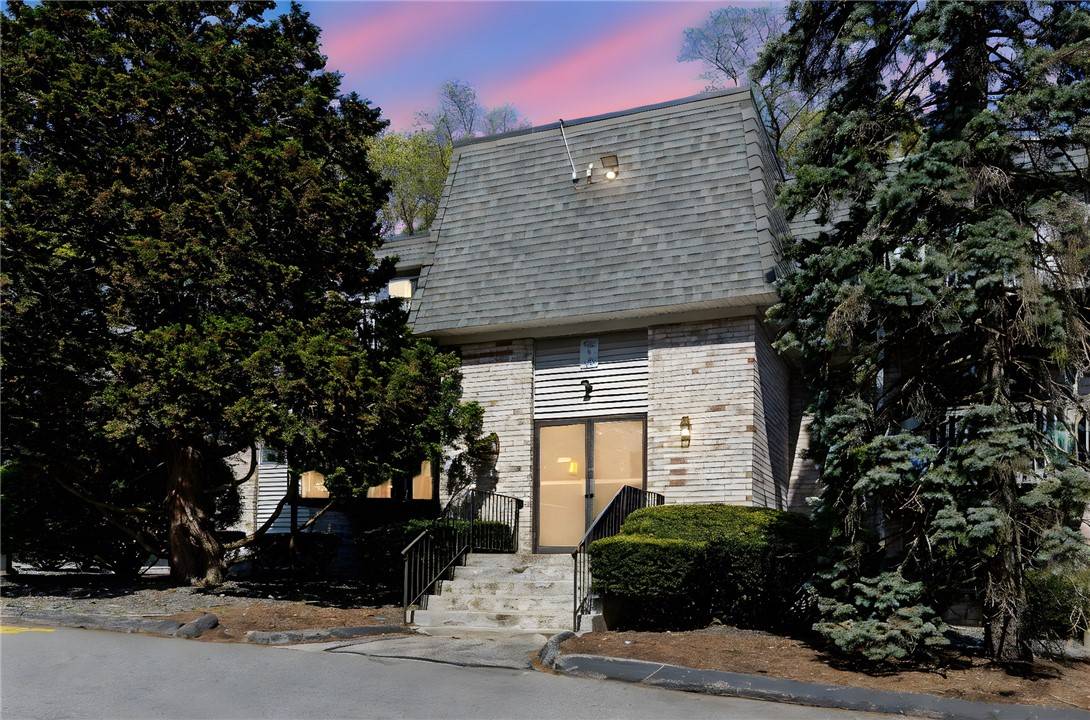 North Providence, RI 02904,1560 Douglas AVE #B19