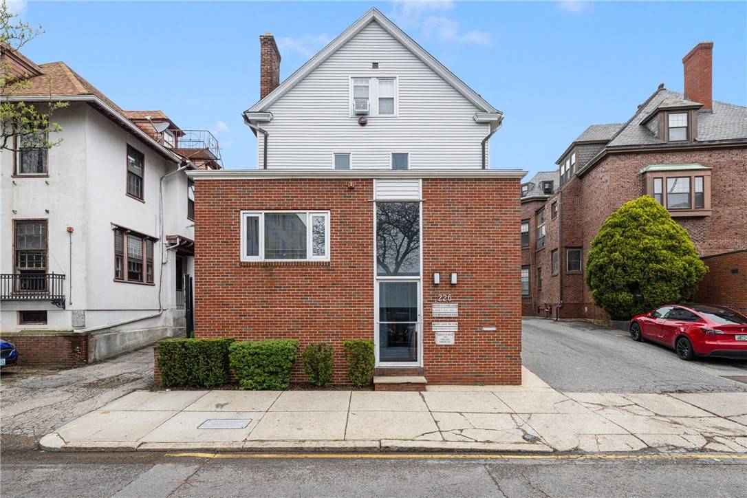 Providence, RI 02906,226 Waterman ST