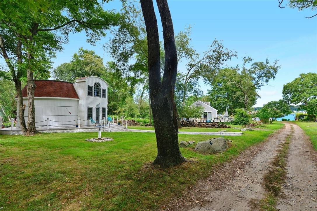 Portsmouth, RI 02871,0 Bayberry RD