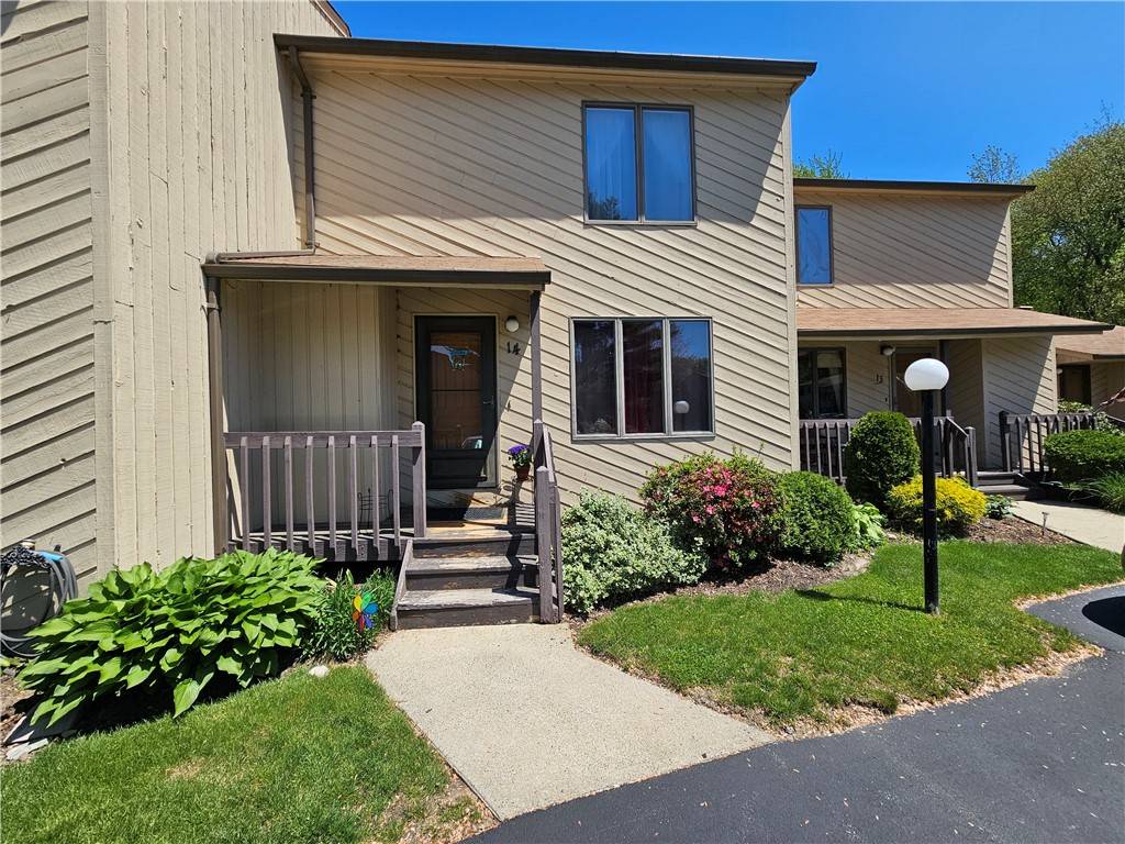West Warwick, RI 02893,14 Kristee CIR