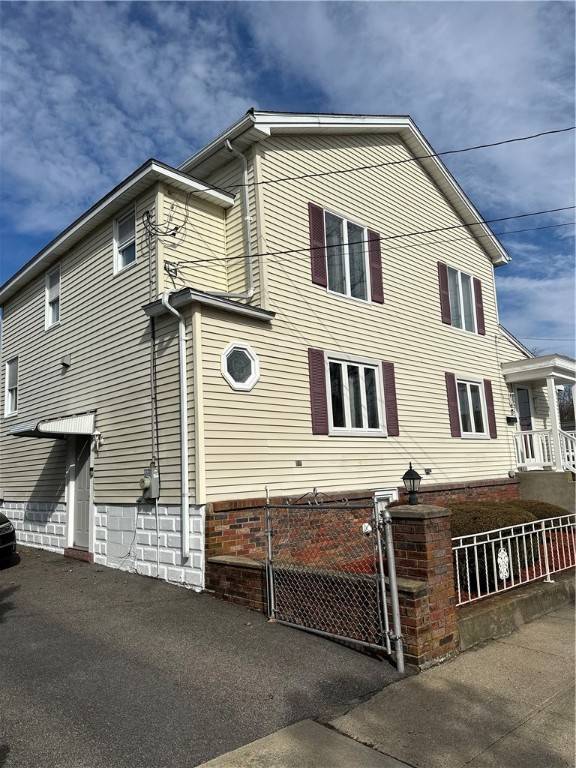 West Warwick, RI 02893,1 Diaz CT