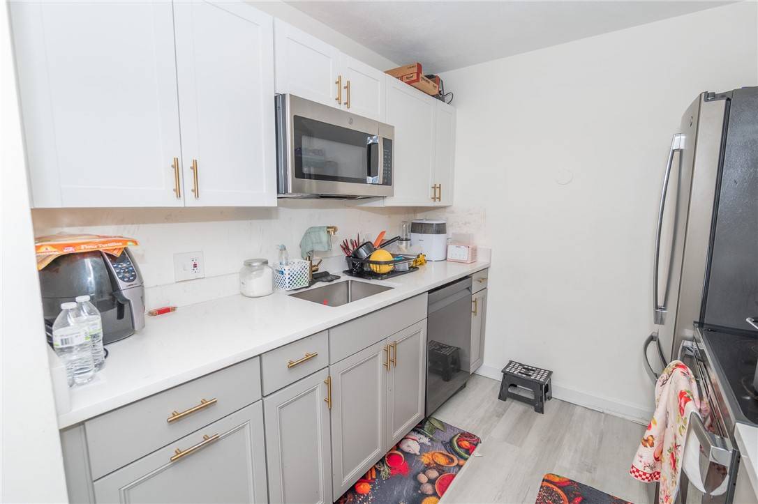 Taunton, MA 02780,170 Highland ST #119D