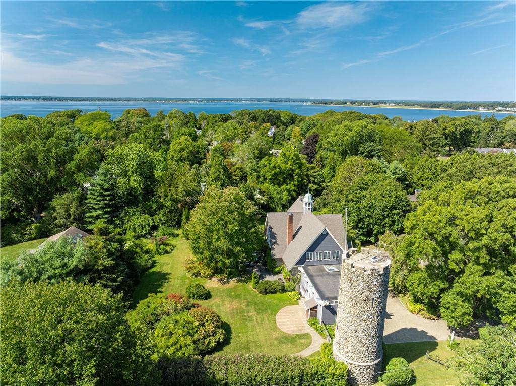 Barrington, RI 02806,3 Stone Tower LN