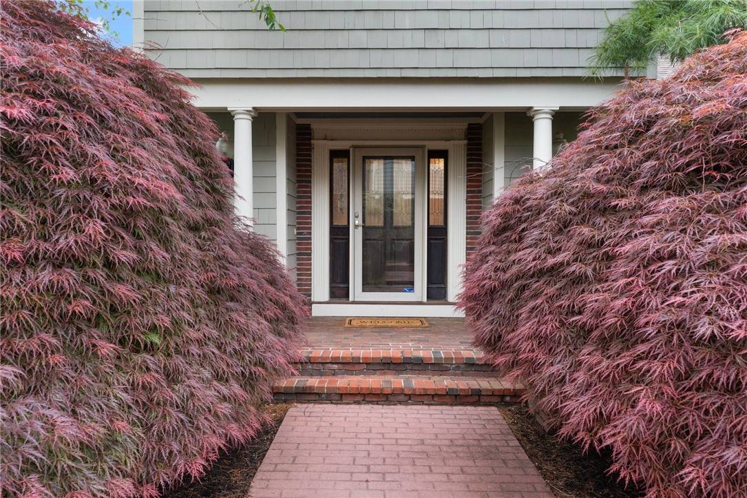 North Kingstown, RI 02852,38 Eagle DR