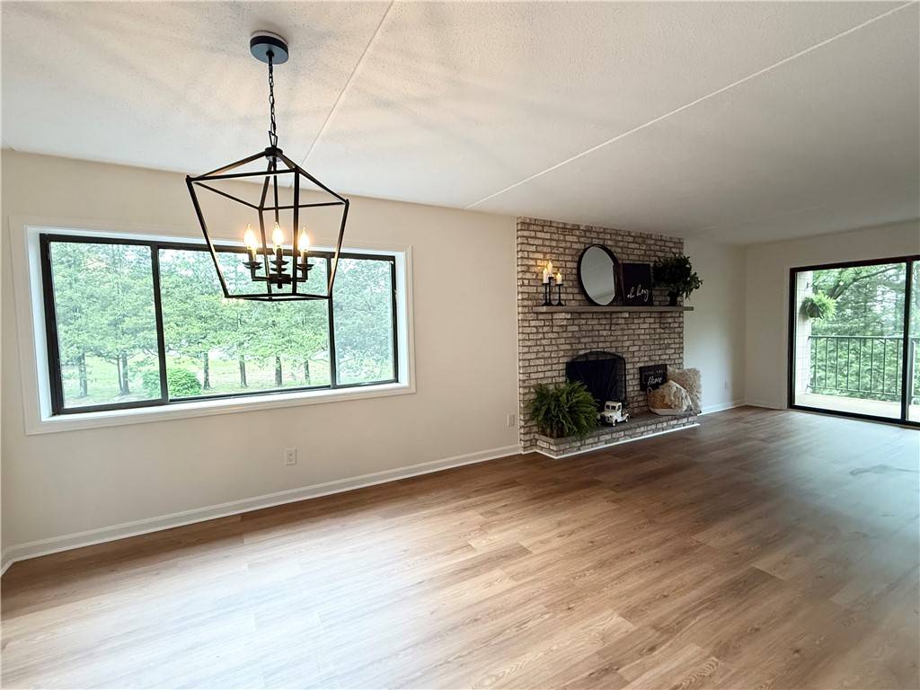 West Warwick, RI 02893,650 East Greenwich AVE #6-201
