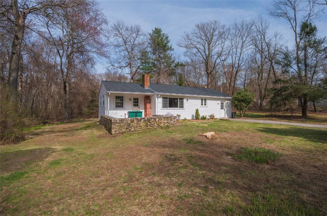 Scituate, RI 02857,247 Quaker LN