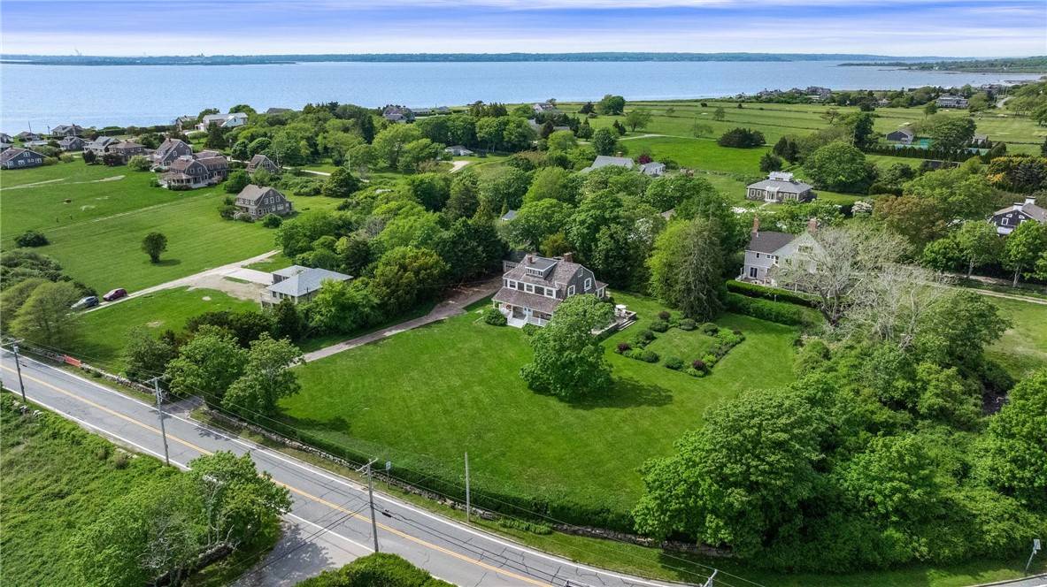 Little Compton, RI 02837,125 Sakonnet Point RD