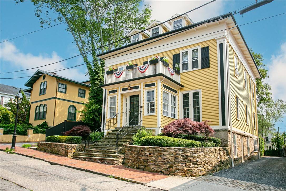 Newport, RI 02840,75 Pelham ST #A