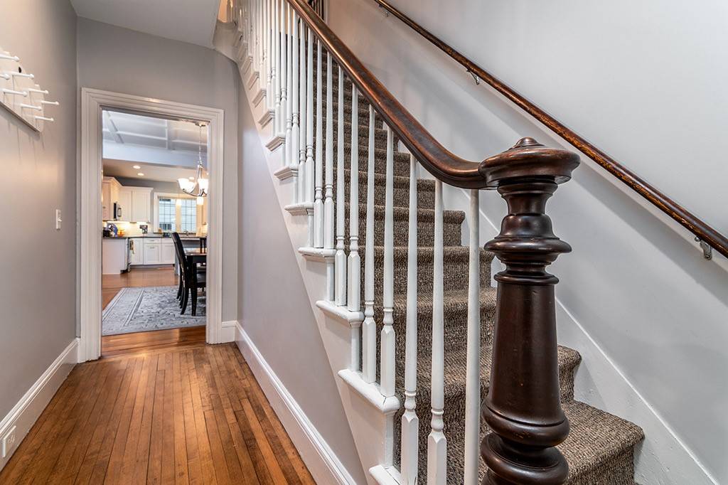 South Kingstown, RI 02879,390 Woodruff AVE