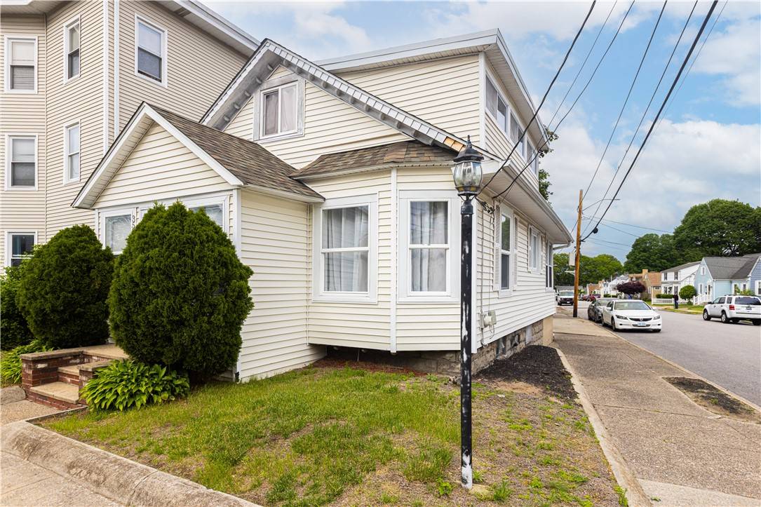 Pawtucket, RI 02860,353 Smithfield AVE
