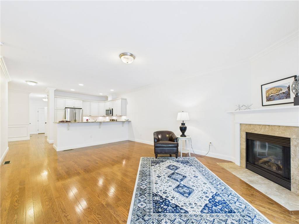 South Kingstown, RI 02879,147 Southwinds DR