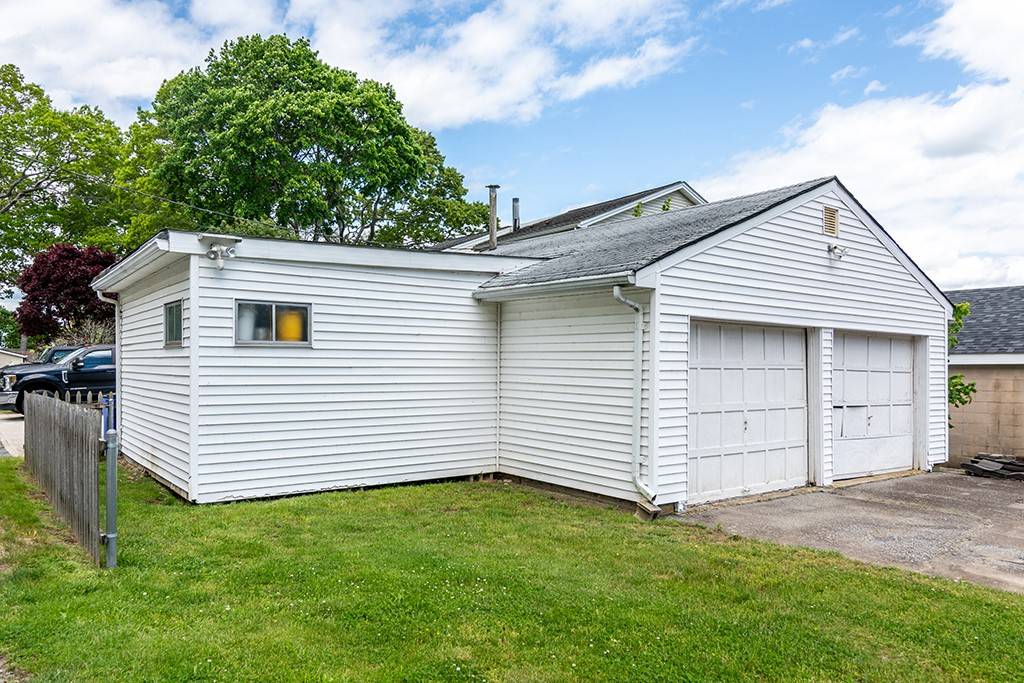 Fall River, MA 02721,1130 Hancock ST