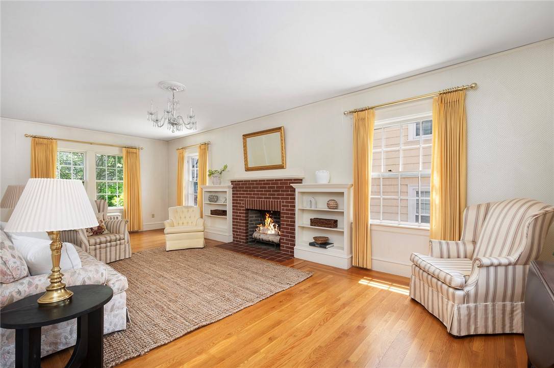 Providence, RI 02908,47 Lyndhurst AVE