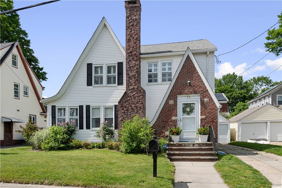 Cranston, RI 02905,24 Rosewood AVE