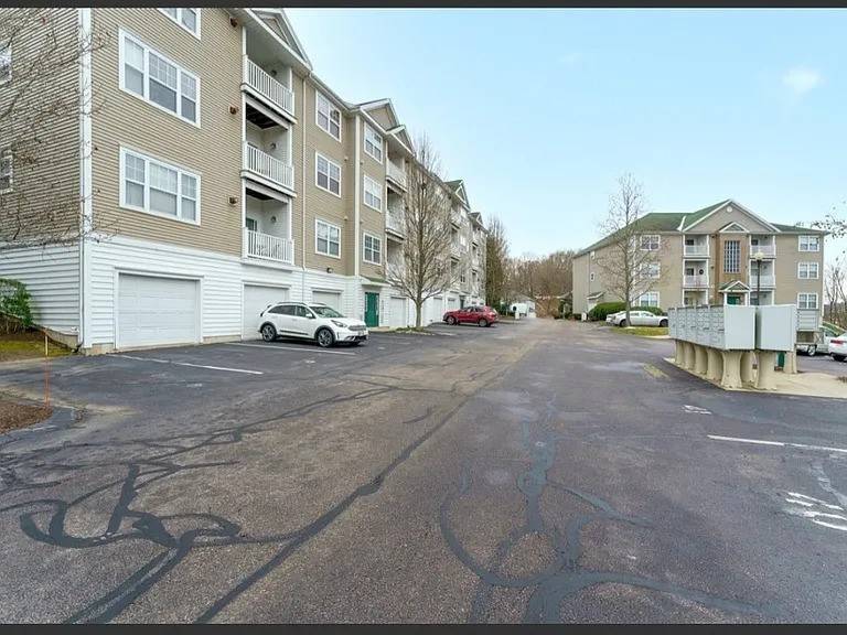 Woonsocket, RI 02895,82 Mill Street TER #304
