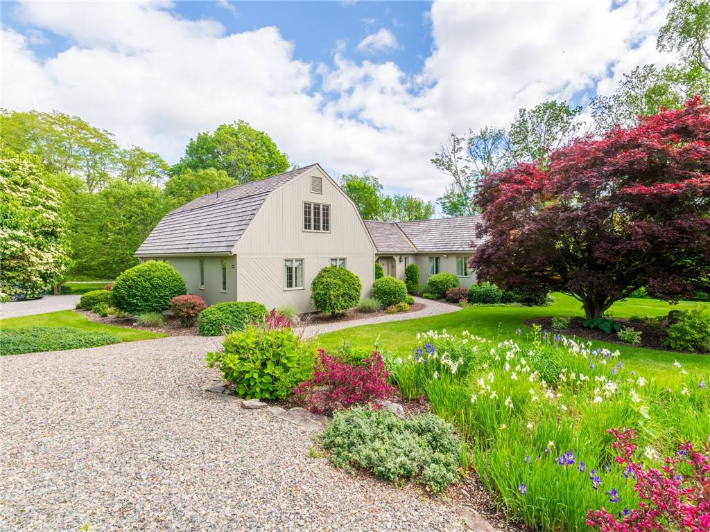 North Smithfield, RI 02896,429 Woonsocket Hill RD