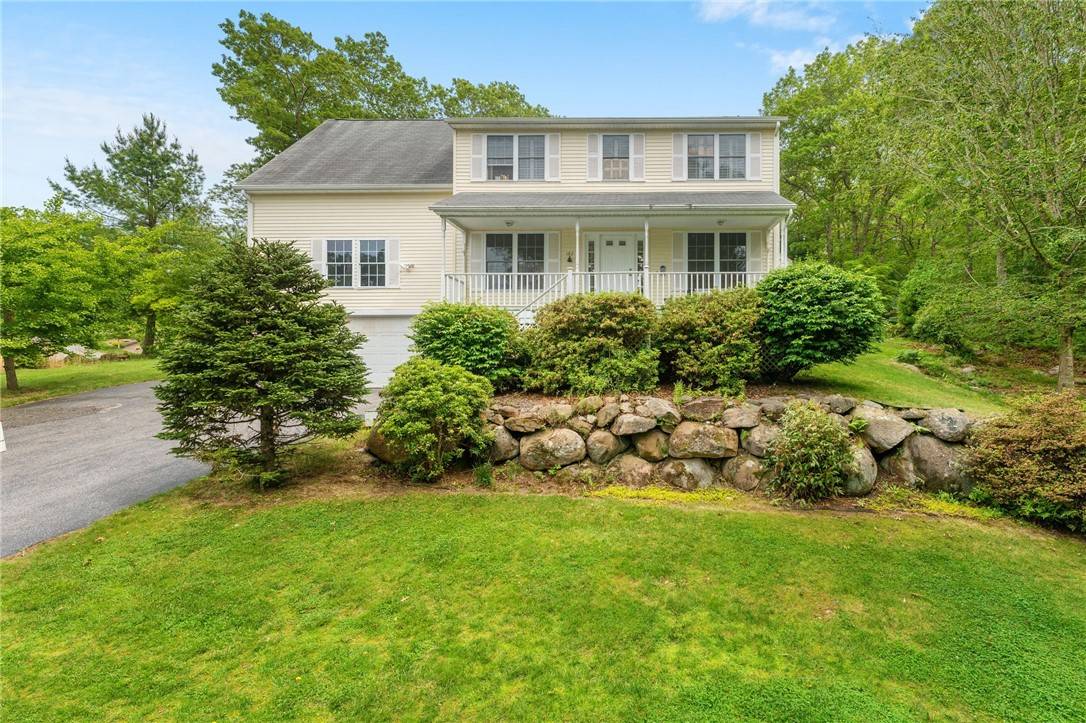 South Kingstown, RI 02892,182 Laurel LN