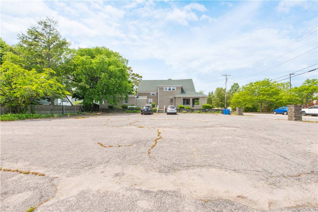 Cranston, RI 02905,14 Bartlett AVE