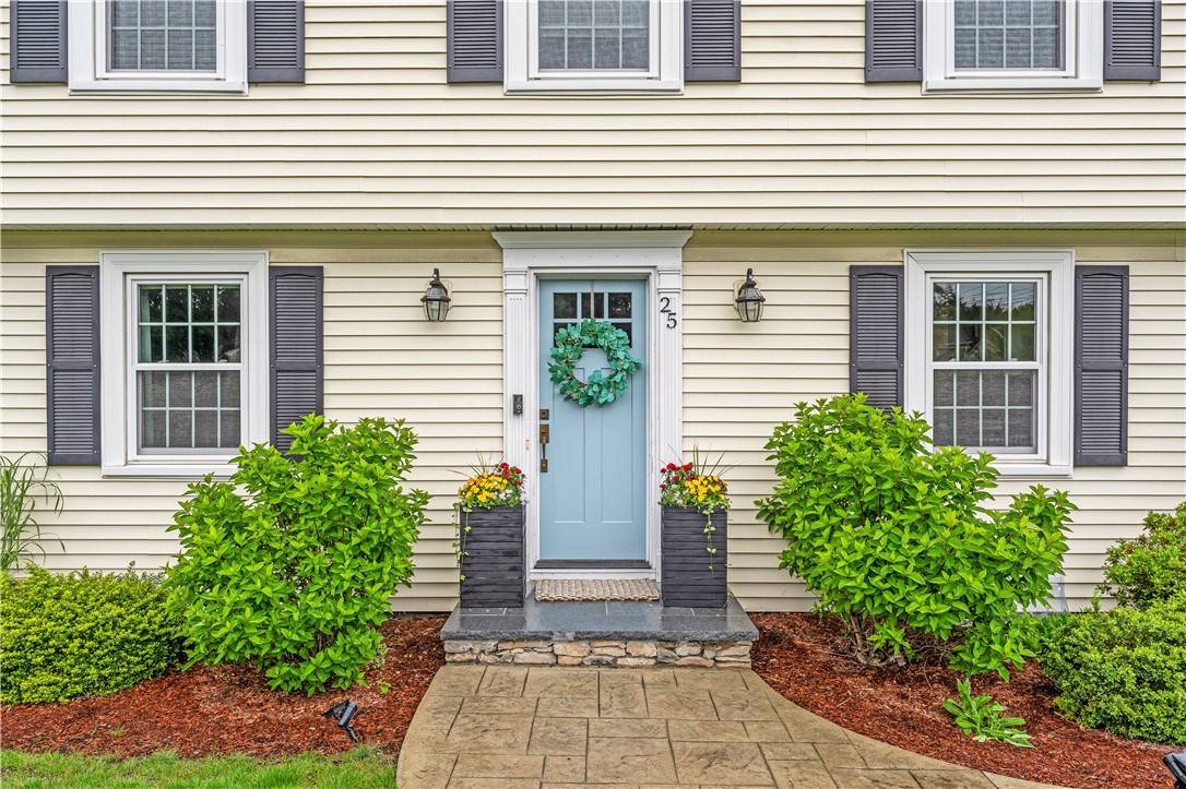 East Providence, RI 02916,25 Marshall WAY