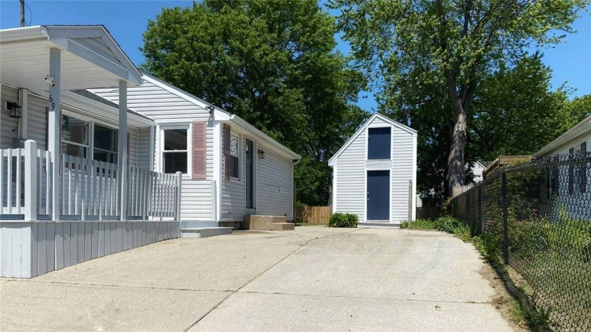 Warwick, RI 02888,69 Marine AVE