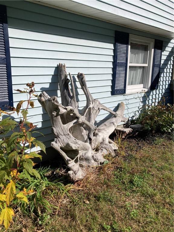 South Kingstown, RI 02879,12 Mautucket RD