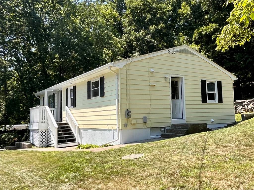 Cumberland, RI 02864,106 Leigh RD