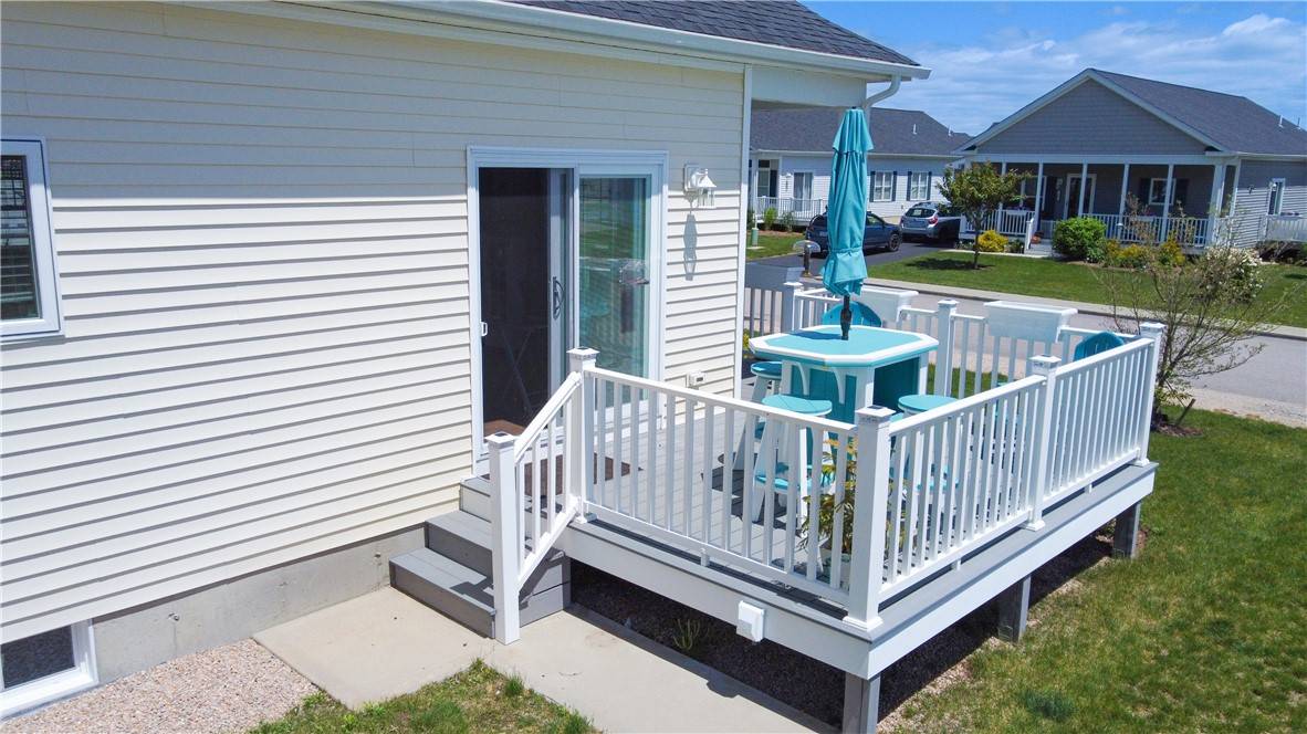 South Kingstown, RI 02879,22 Fescue LN