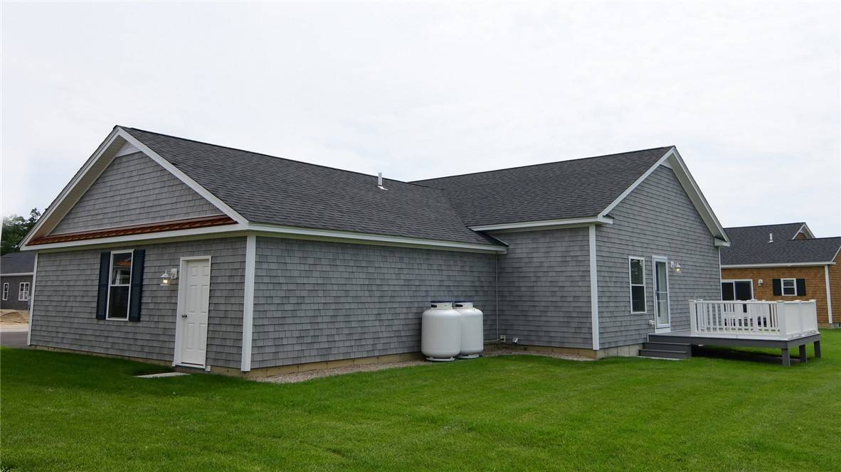 South Kingstown, RI 02879,404 South Shore Village BLVD #D15