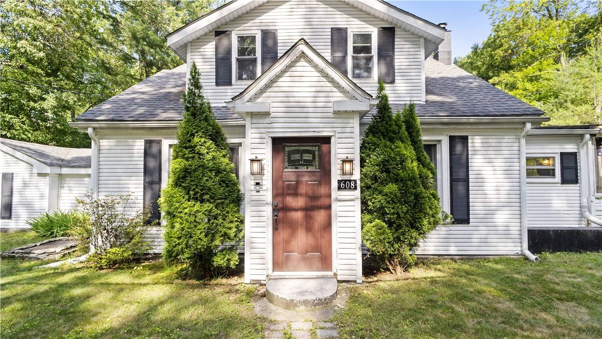 North Smithfield, RI 02896,608 Black Plain RD