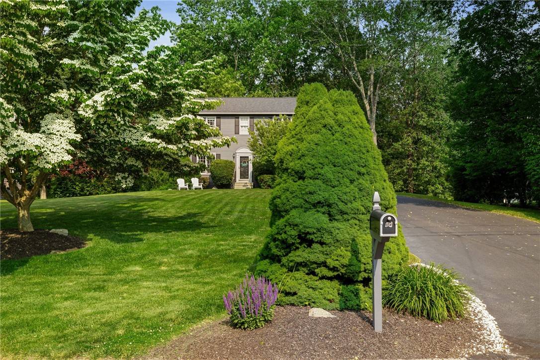 North Kingstown, RI 02852,84 Country Hill LN