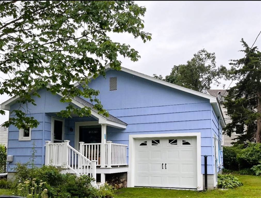 Stonington, CT 06378,19 Lindberg RD