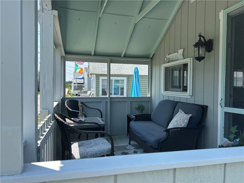 South Kingstown, RI 02879,240 Cards Pond RD