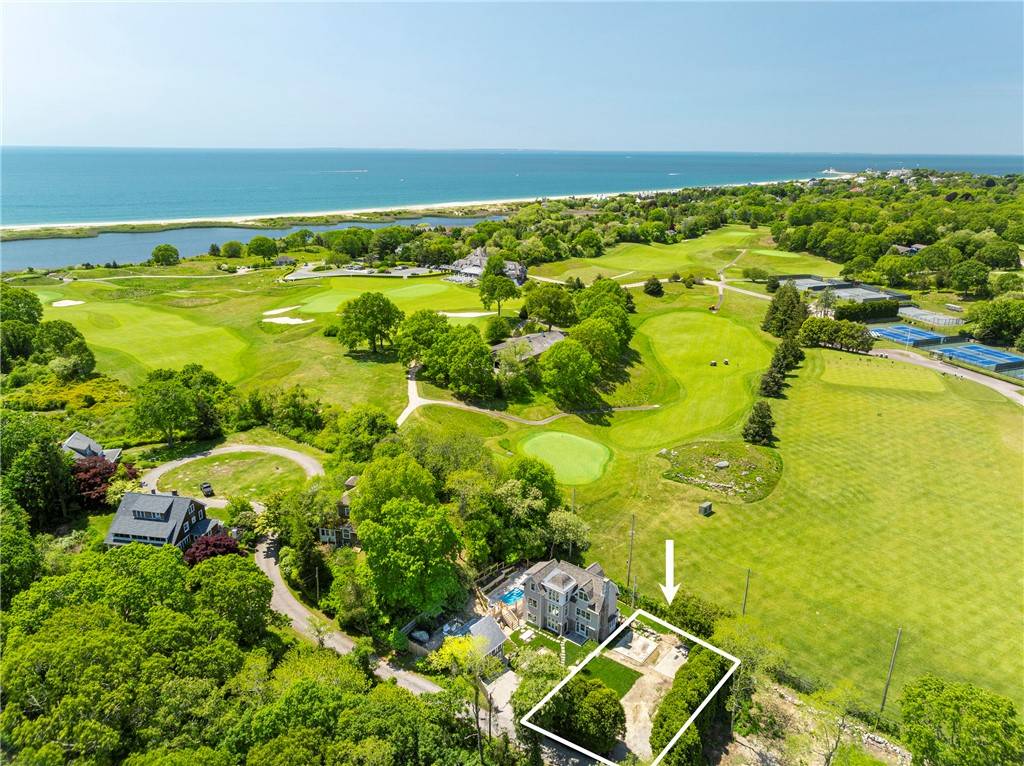 Westerly, RI 02891,17 East Hills RD