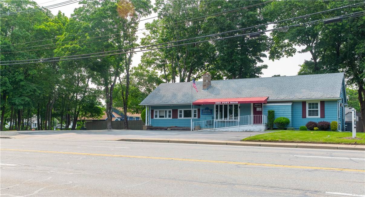 East Greenwich, RI 02818,5393 Post RD