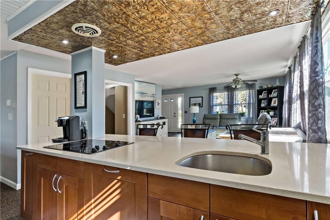 Westerly, RI 02891,86 Quannacut RD #A