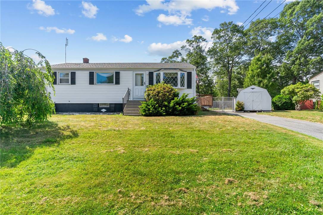 Warwick, RI 02889,33 Limestone ST
