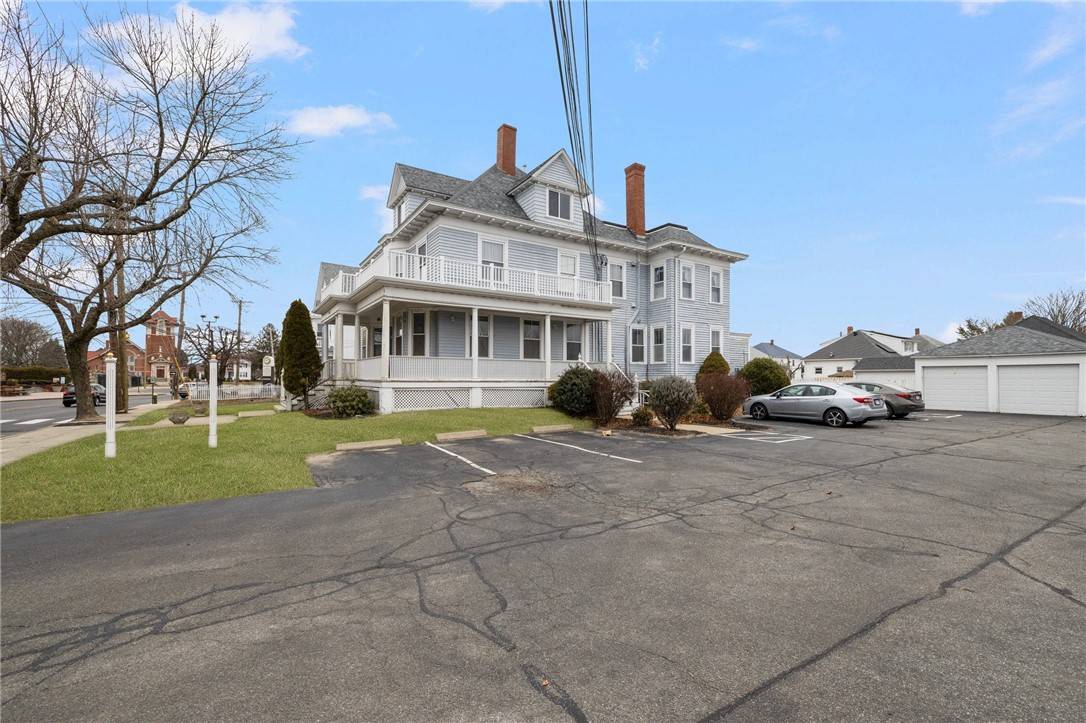 Cranston, RI 02920,1536 Cranston ST #3