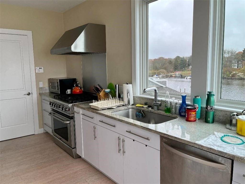 South Kingstown, RI 02879,112 Sand Piper DR
