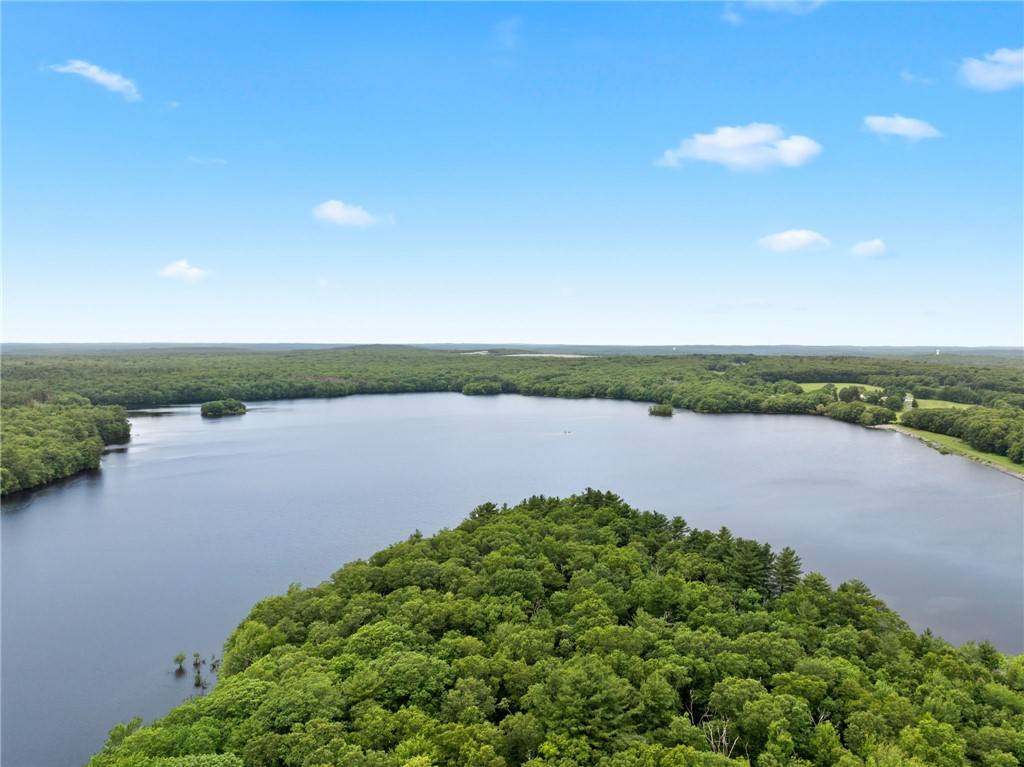 Smithfield, RI 02859,235 Reservoir RD